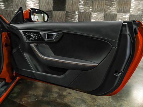Used 2014 Jaguar F-TYPE S RWD image 39
