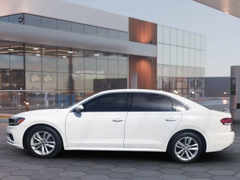 Used 2020 Volkswagen Passat 2.0T SE FWD image 4