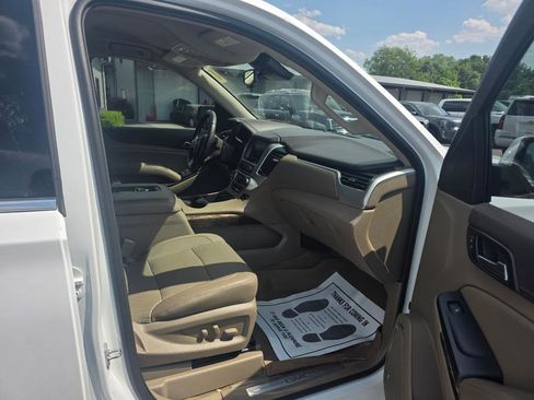Used 2018 GMC Yukon XL SLT w/ HD Trailering Package RWD image 9