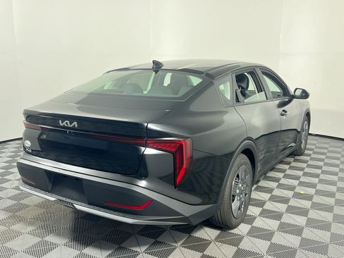 New 2026 Kia K4 FWD image 2