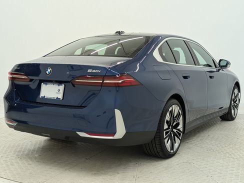 New 2026 BMW 530i xDrive w/ Premium Package image 9