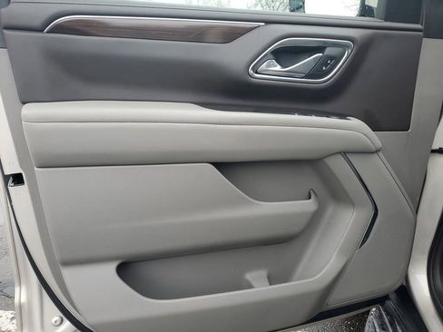 Used 2023 GMC Yukon XL SLE w/ Gmc Pro Safety Plus Package image 12