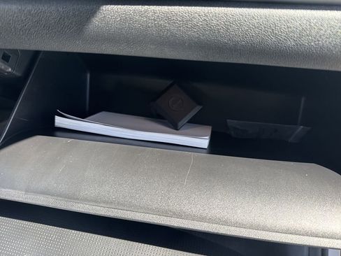 Used 2024 Kia Sorento S image 36