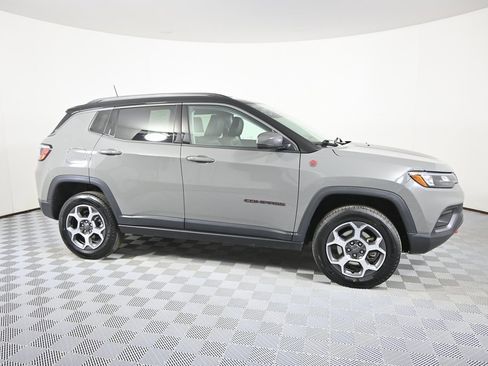 Used 2022 Jeep Compass Trailhawk w/ Trailhawk Convenience Group image 8