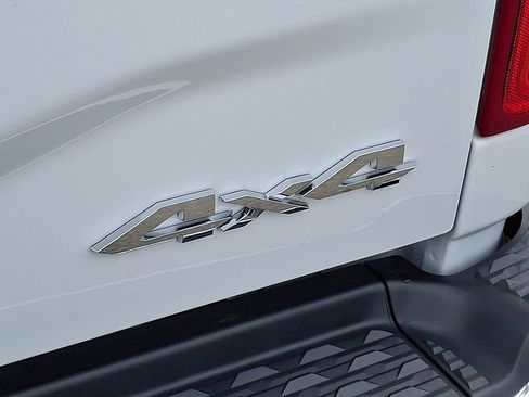 Used 2024 RAM 2500 Tradesman w/ Chrome Appearance Group image 24