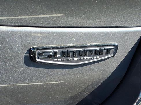 New 2025 Jeep Grand Cherokee L Summit image 7