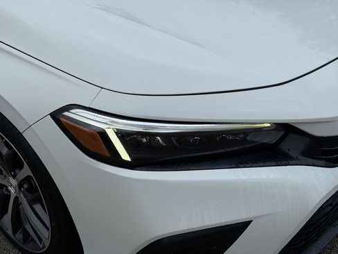 Used 2022 Honda Civic Touring image 33