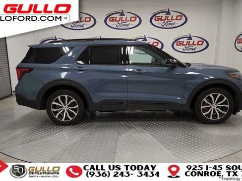 Used 2025 Ford Explorer ST-Line image 9