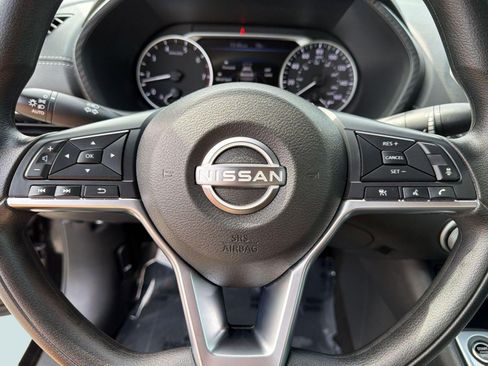 Used 2024 Nissan Sentra SV FWD image 14