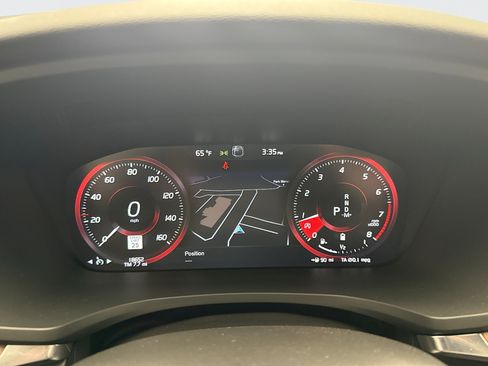 Used 2022 Volvo S60 B5 Momentum w/ Premium Package image 13