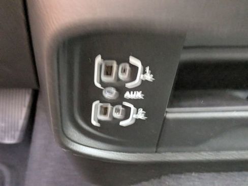 Used 2024 RAM 3500 Big Horn AWD/4WD image 23
