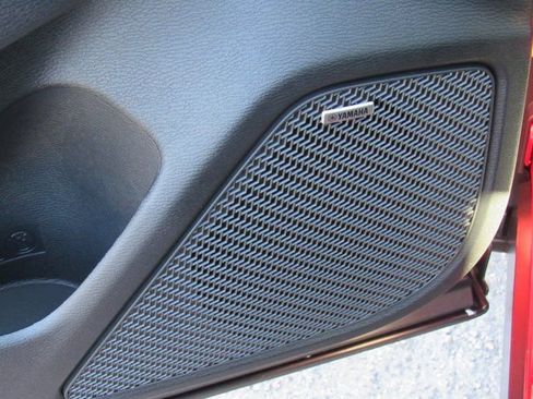 New 2025 Mitsubishi Outlander SE image 12