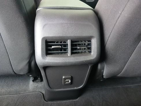 Used 2024 Chevrolet Equinox LT AWD/4WD image 22