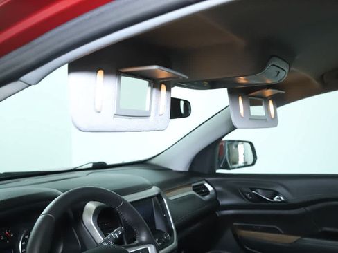 Used 2020 GMC Acadia SLE w/ Driver Convenience Package FWD image 19