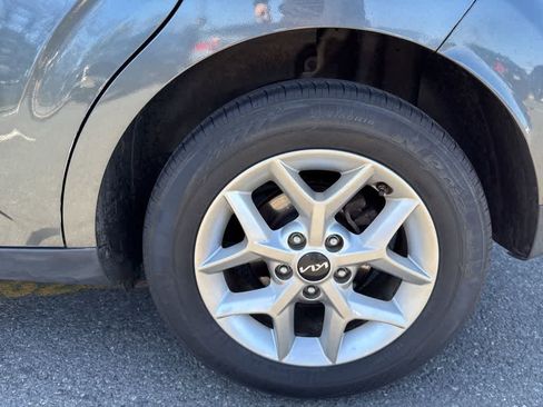 Used 2023 Kia Soul LX w/ LX Technology Package image 23