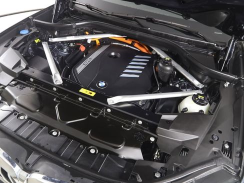 Used 2022 BMW X5 xDrive45e image 21