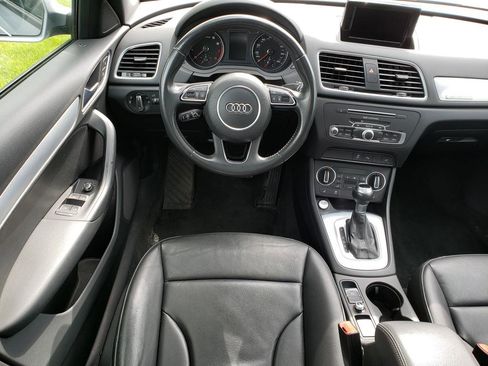 Used 2018 Audi Q3 2.0T Premium w/ Convenience Package AWD/4WD image 14