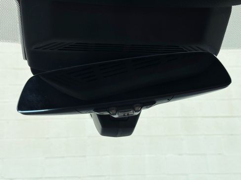 Used 2023 BMW 740i RWD image 38