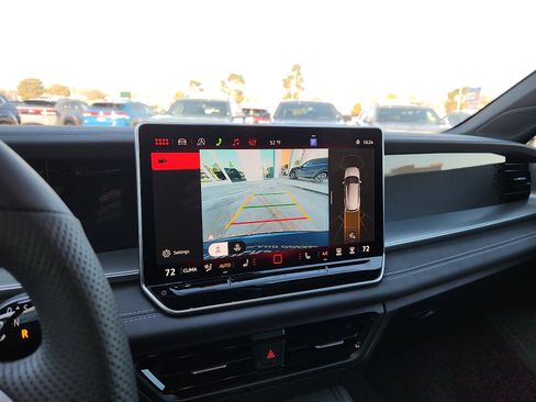 New 2026 Volkswagen Tiguan SE R-Line image 18