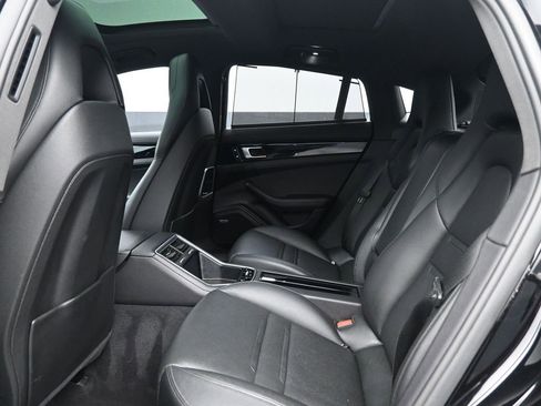 Used 2018 Porsche Panamera 4S image 20