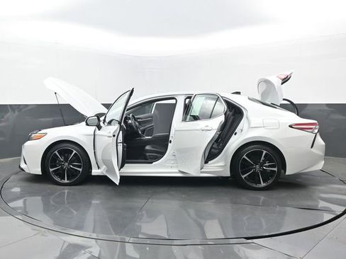Used 2020 Toyota Camry XSE FWD image 35