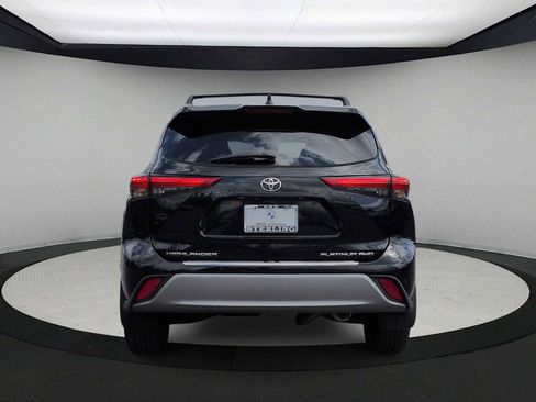Used 2022 Toyota Highlander Platinum AWD/4WD image 7