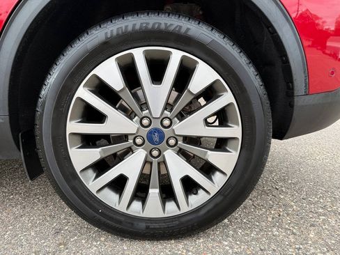 Used 2020 Ford Escape Titanium w/ Titanium Premium Package 2.0 AWD/4WD image 18