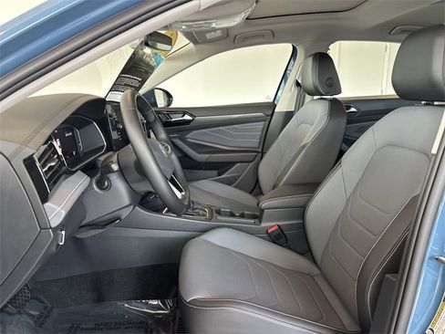 Used 2025 Volkswagen Jetta SEL image 20