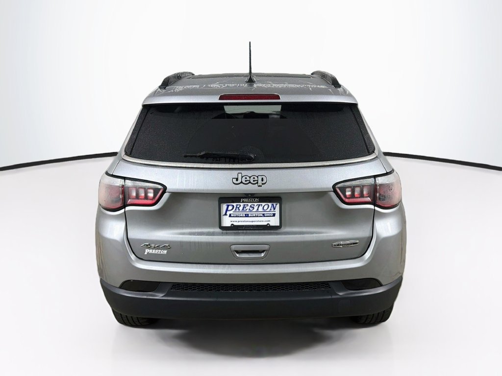 Used 2022 Jeep Compass Latitude w/ Sun and Sound Group AWD/4WD image 6