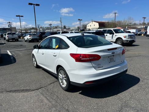 Used 2018 Ford Focus SE image 7