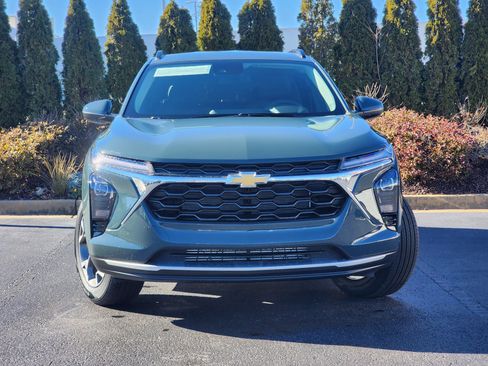 New 2026 Chevrolet Trax LT w/ Driver Confidence Package image 5