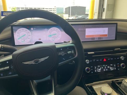 Used 2025 Genesis G80 3.5T Sport image 16