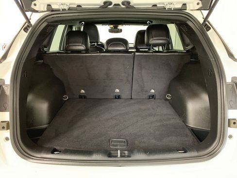 Used 2025 Jeep Compass Limited AWD/4WD image 19