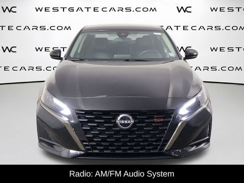 Used 2024 Nissan Altima 2.5 SR FWD image 2