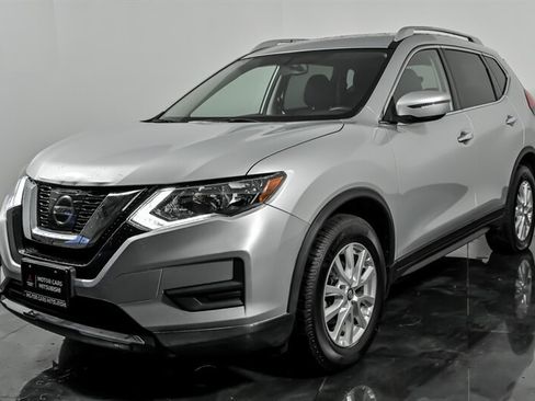 Used 2017 Nissan Rogue SV AWD/4WD image 5
