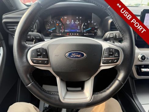 Used 2020 Ford Explorer XLT AWD/4WD image 16