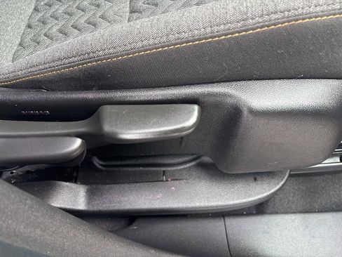 Used 2024 Chevrolet Equinox LT image 39