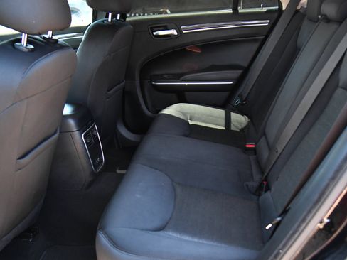 Used 2021 Chrysler 300 Touring w/ Sport Appearance Package RWD image 35