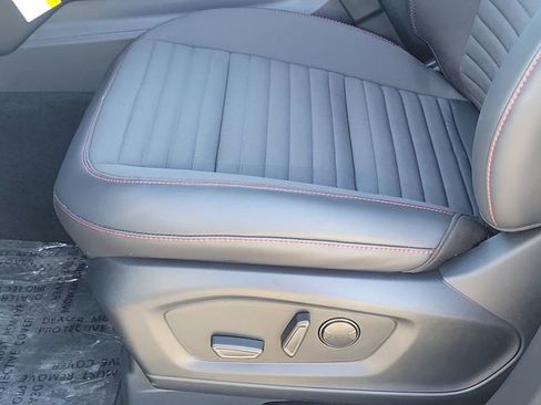 New 2026 Ford Explorer ST-Line w/ ST-Line Street Pack image 16