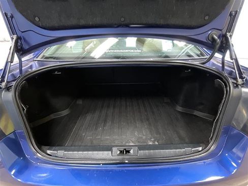 Used 2015 Subaru Legacy 2.5i Limited AWD/4WD image 25