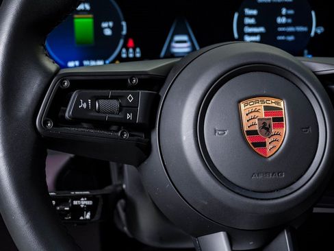 Certified 2025 Porsche Macan 4S Electric image 20