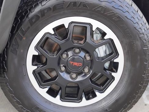 Used 2025 Toyota 4Runner TRD Off-Road Premium image 13