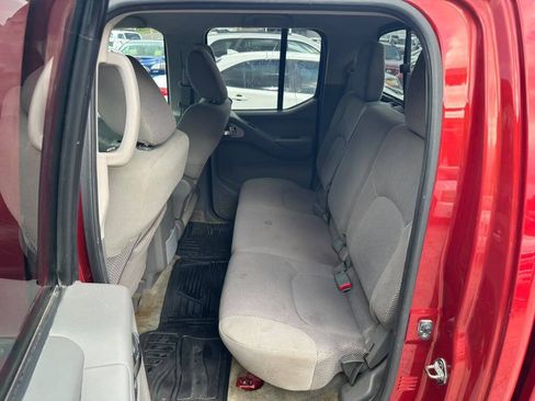 Used 2014 Nissan Frontier SV AWD/4WD image 21