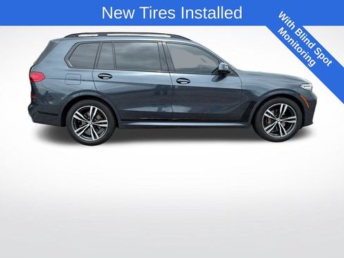 Used 2022 BMW X7 xDrive40i w/ M Sport Package AWD/4WD image 2