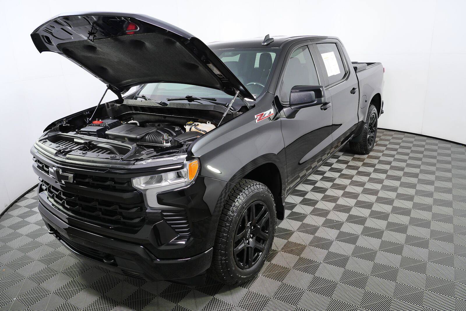 Used 2023 Chevrolet Silverado 1500 RST AWD/4WD image 27