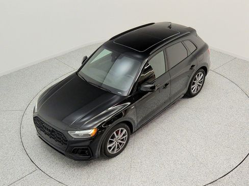 Used 2024 Audi Q5 e Premium Plus w/ Premium Plus Package AWD/4WD image 22