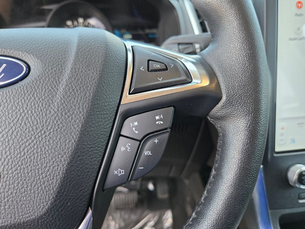 Used 2022 Ford Edge Titanium w/ Equipment Group 301A AWD/4WD image 30