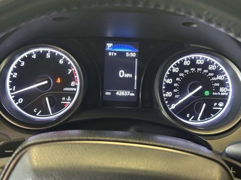 Used 2022 Toyota Camry SE FWD image 26