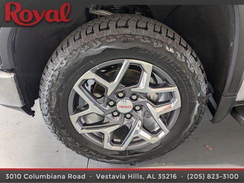 Used 2021 GMC Sierra 1500 SLT w/ SLT Premium Plus Package AWD/4WD image 25