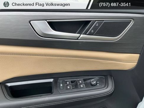 New 2026 Volkswagen Atlas Cross Sport SE AWD/4WD image 17